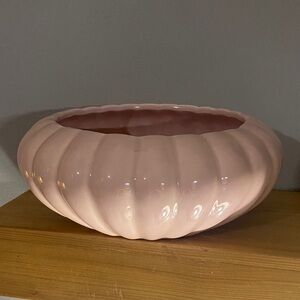 Haeger Pottery MCM Ribbed Shallow Pink Vase Planter